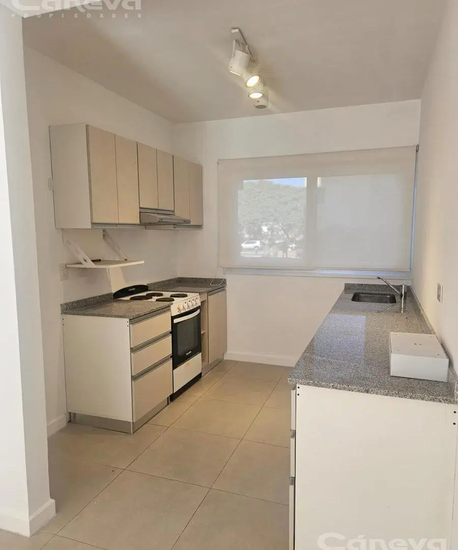 Departamento 4 dormitorios con jardin 5