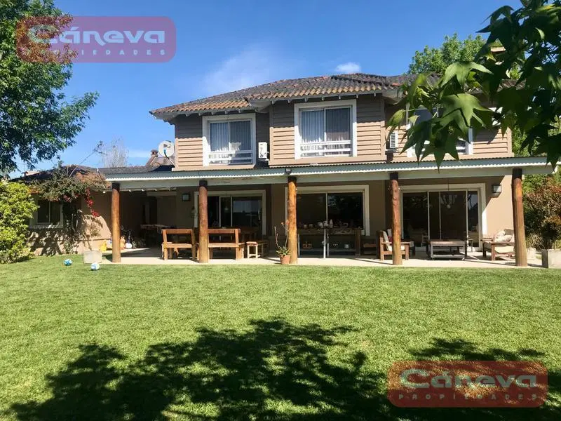 PILAR  LA LEGUA EXCELENTE CASA DISEÑO TRADICIONAL VENTA U$D 355.000 8