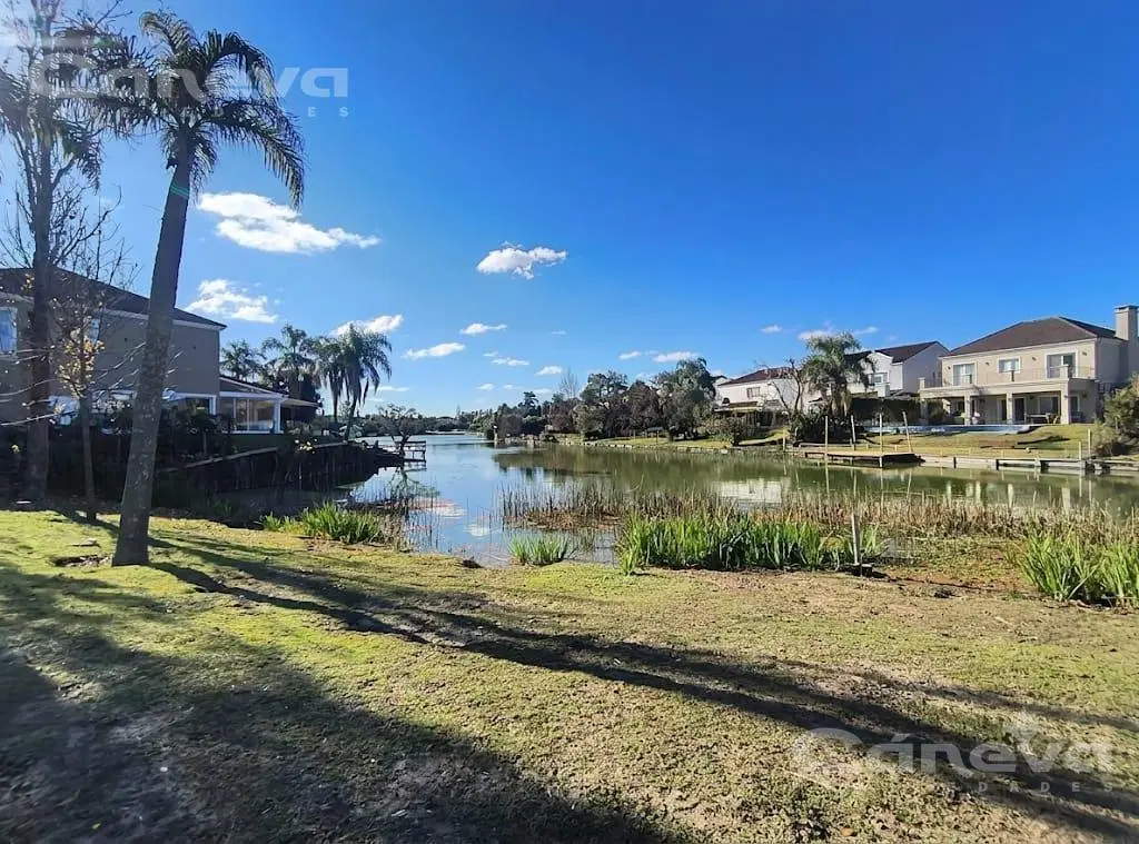 Imponente Casa Al Lago Con Muelle, Doble Altura Y Escritorio Independiente 5