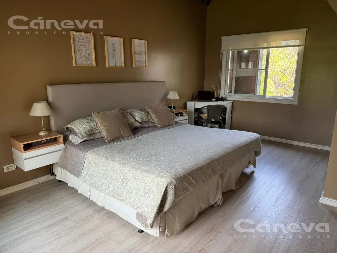 PILAR GALAPAGOS EXCLENTE CASA *VENTA U$D 395.000.-* 4