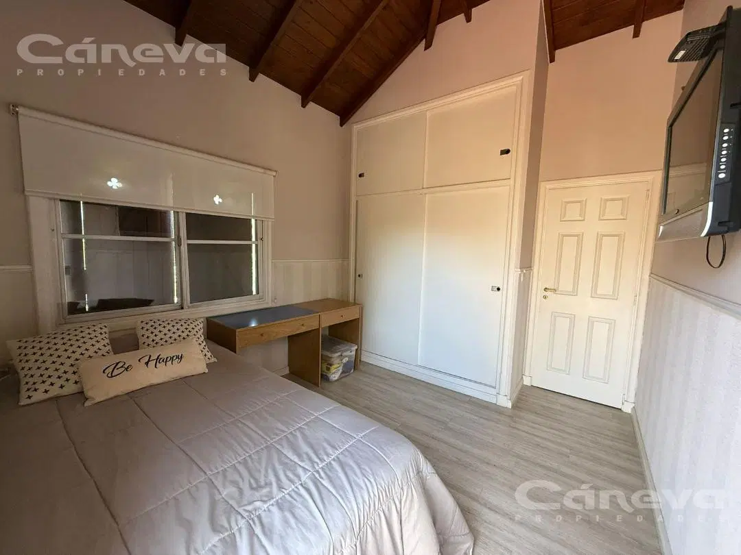 PILAR GALAPAGOS EXCLENTE CASA *VENTA U$D 395.000.-* 4