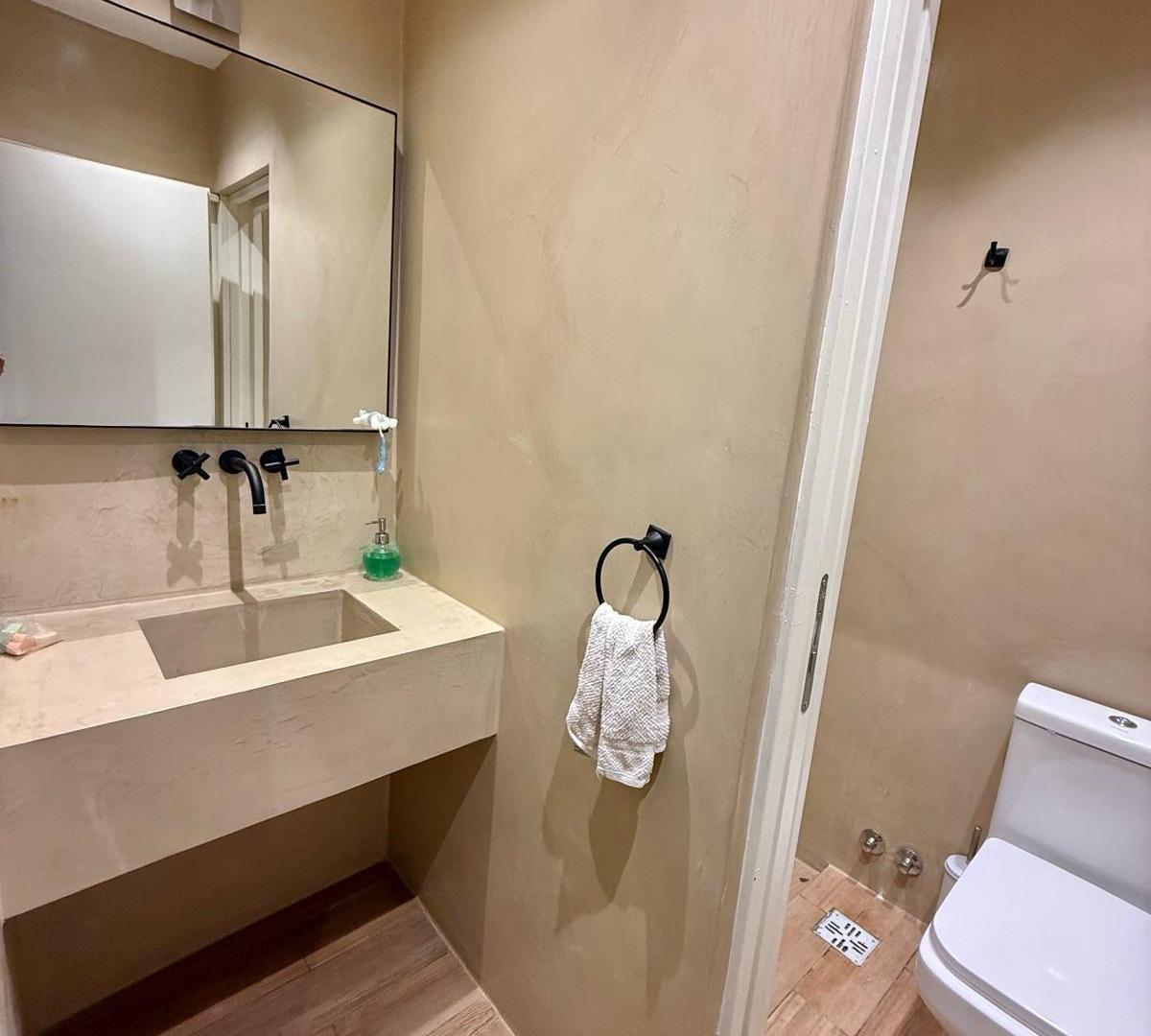 Foto de Venta casa moderna en Vicente López, 4 ambientes, jardín y parrilla, imagen 5