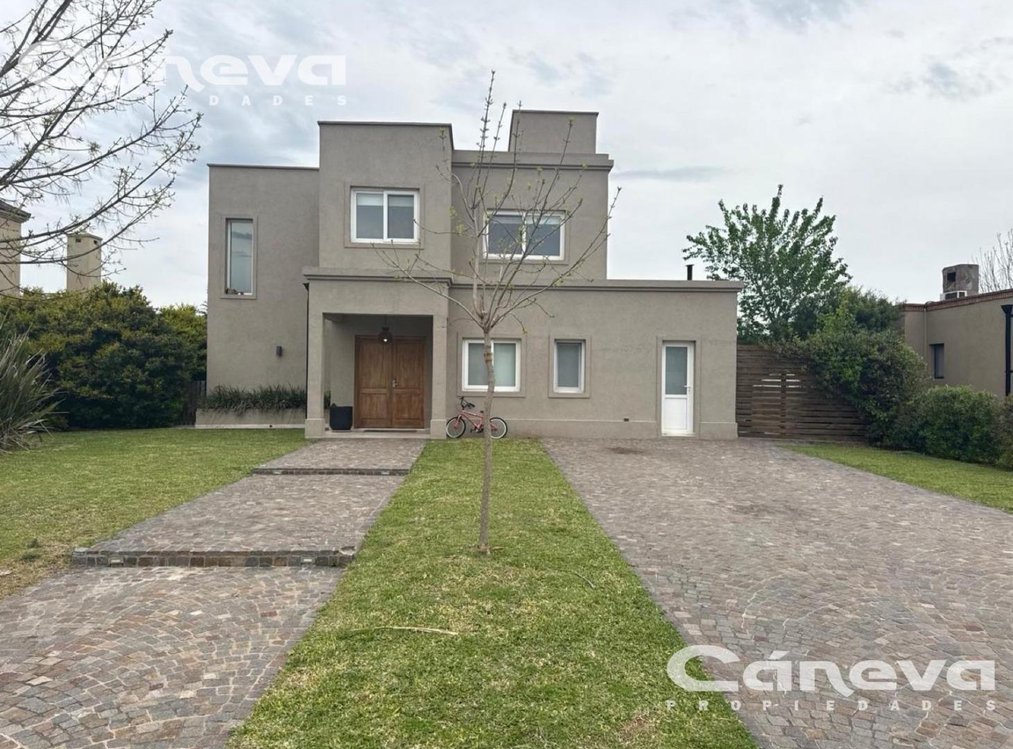 Foto de Casa 4 dormitorios y pileta a la laguna, imagen 2