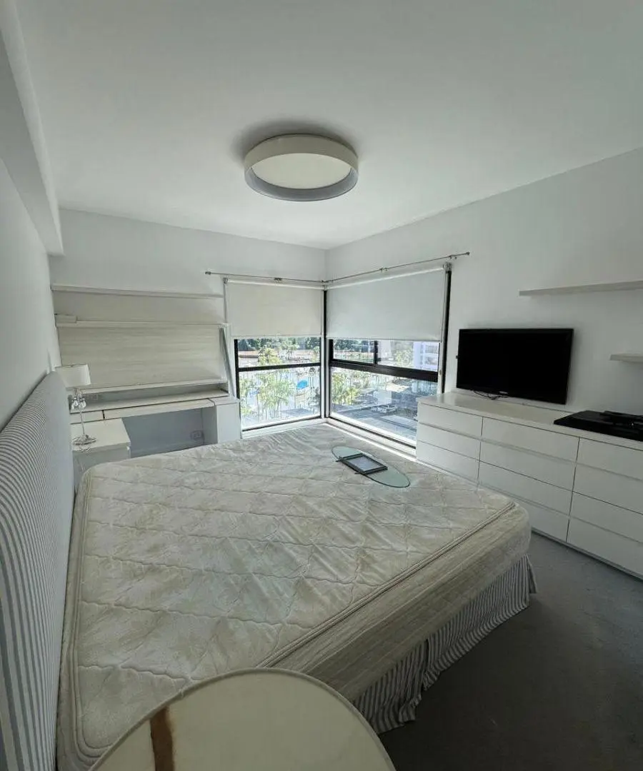 DEPTO AMOBLADO D 4 AMBIENTES SUPER VISTA A LA BAHIA. 3 CUARTOS, TERRAZA, COCHERA, AMARRA . U$A 1.800 5