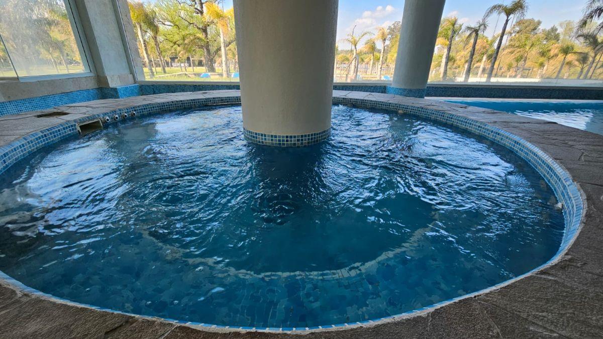 Foto de MARINAS GOLF, SIMPATICO 2 AMB DE 80 M2 CON PILETA PRIVADA, COCHERA Y, imagen 2