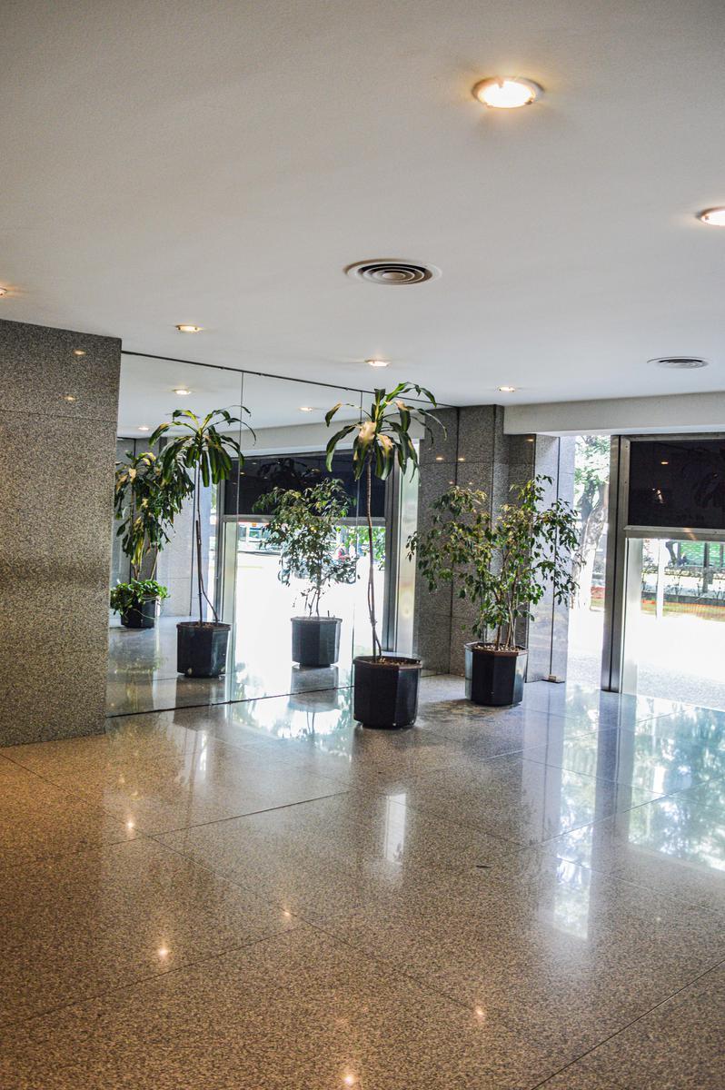 ALQUILER OFICINA 540 M2 P. COLON Y CHILE