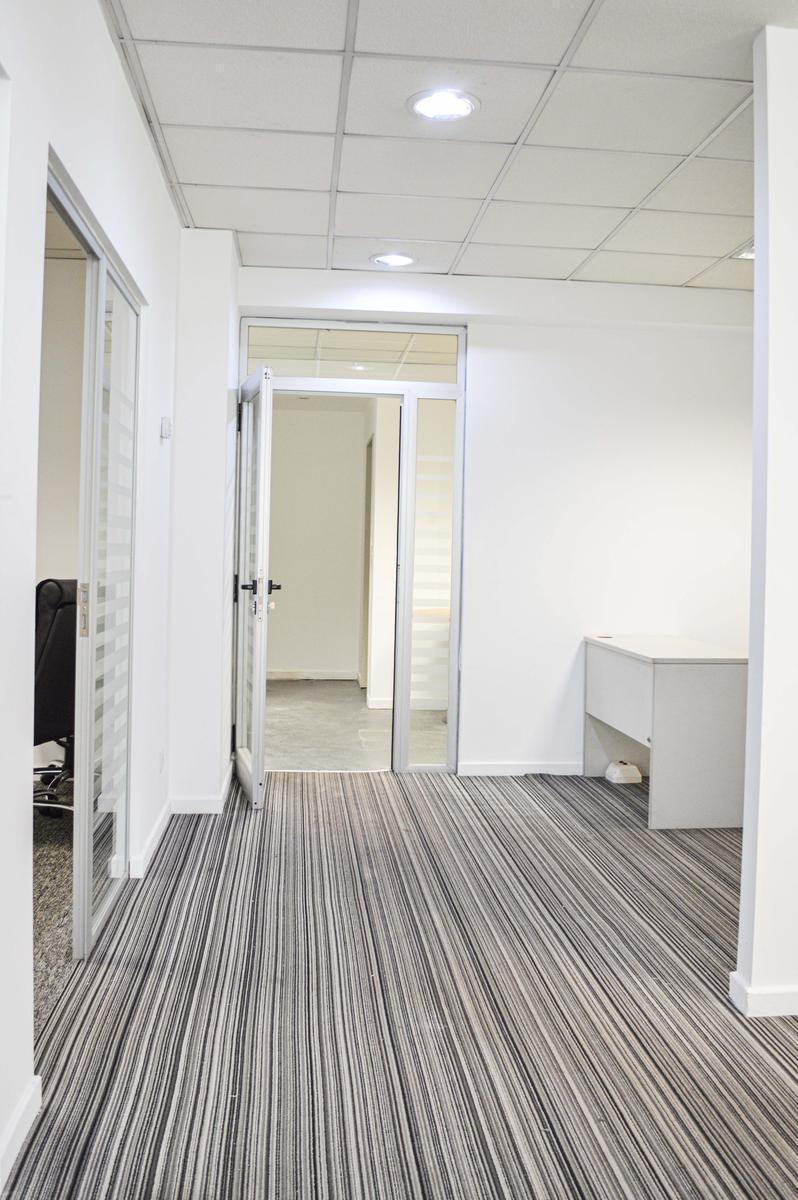 OFICINA ALQUILER 966 M2 PUERTO MADERO