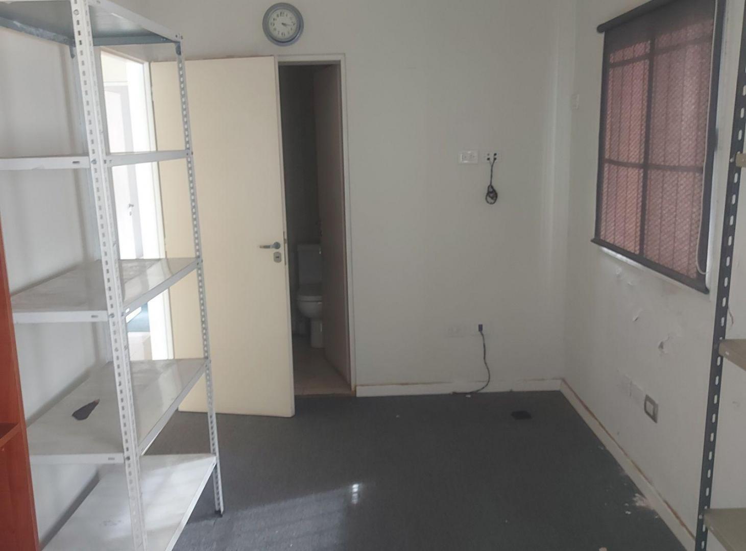 Foto de VENTA OFICINA COMERCIAL ALMAGRO, imagen 3