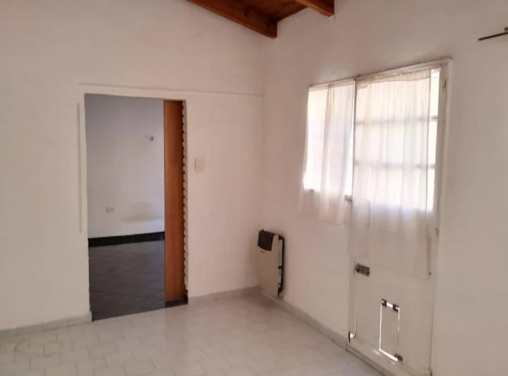 DUPLEX BARRIO GREGORIO ALVAREZ. Calle 20 4