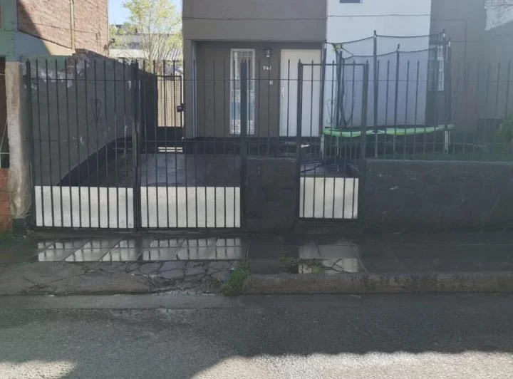 DUPLEX BARRIO GREGORIO ALVAREZ. Calle 20 1