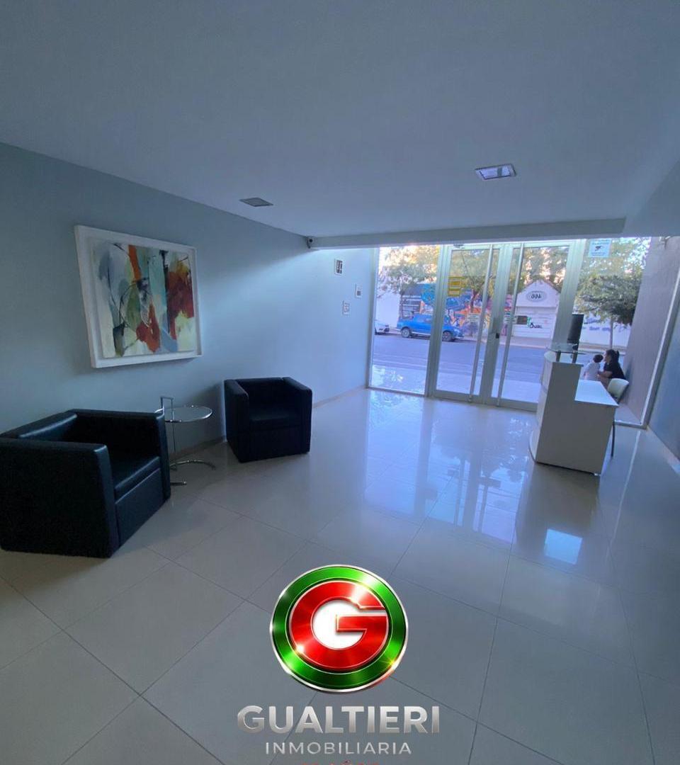 Foto de Departamento de tres dormitorios en alquiler, imagen 2