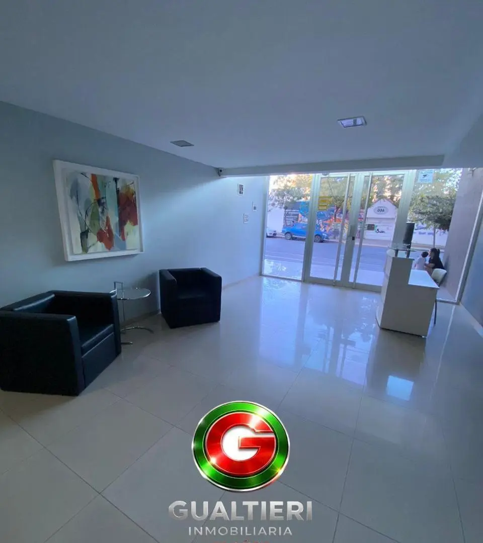 Departamento de tres dormitorios en alquiler 2