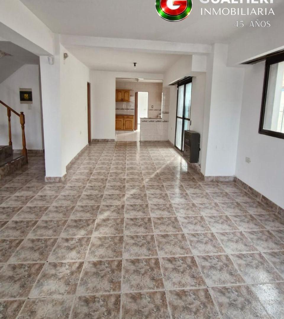 Casa comercial en alquiler