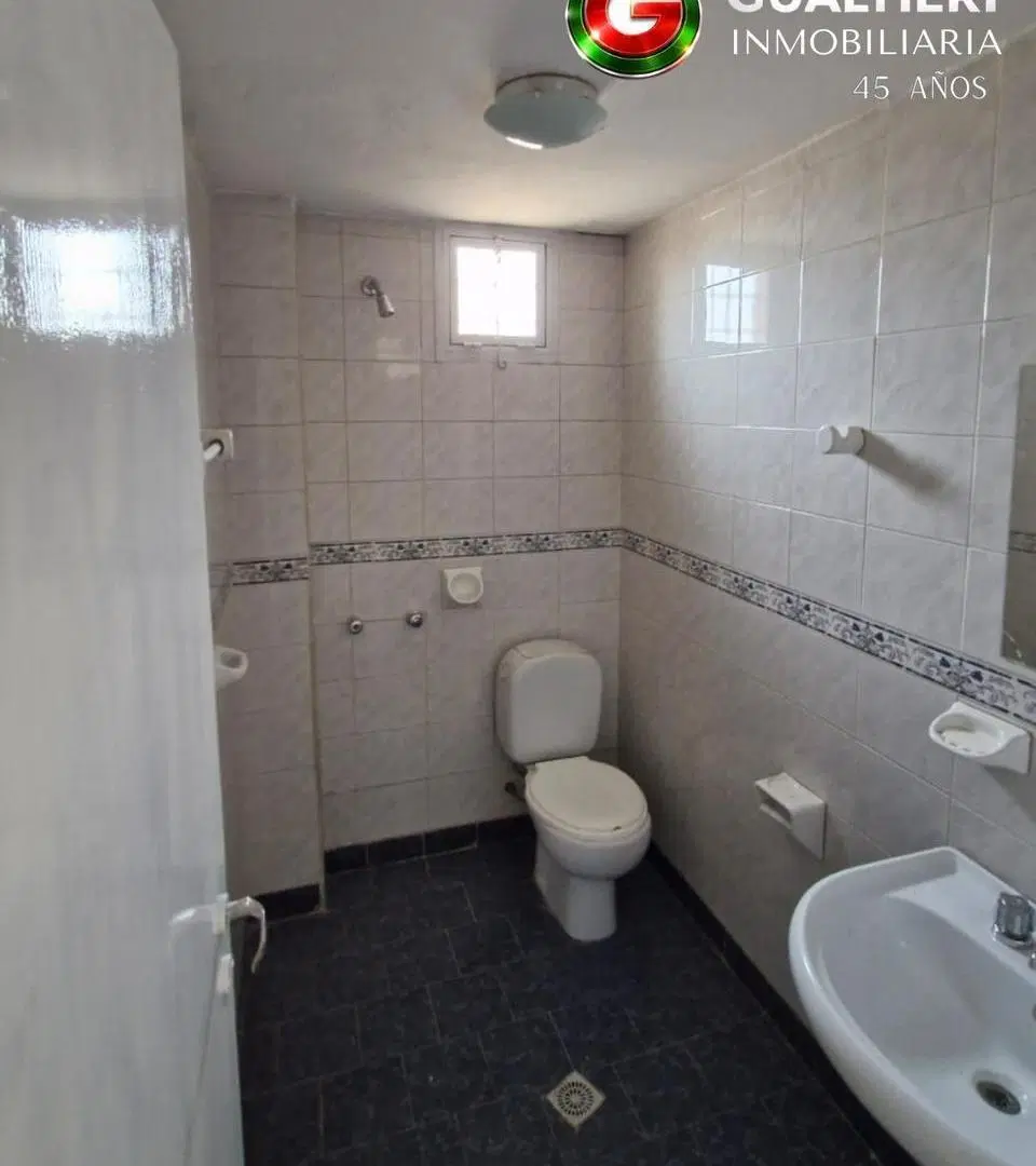 Casa comercial en alquiler 3