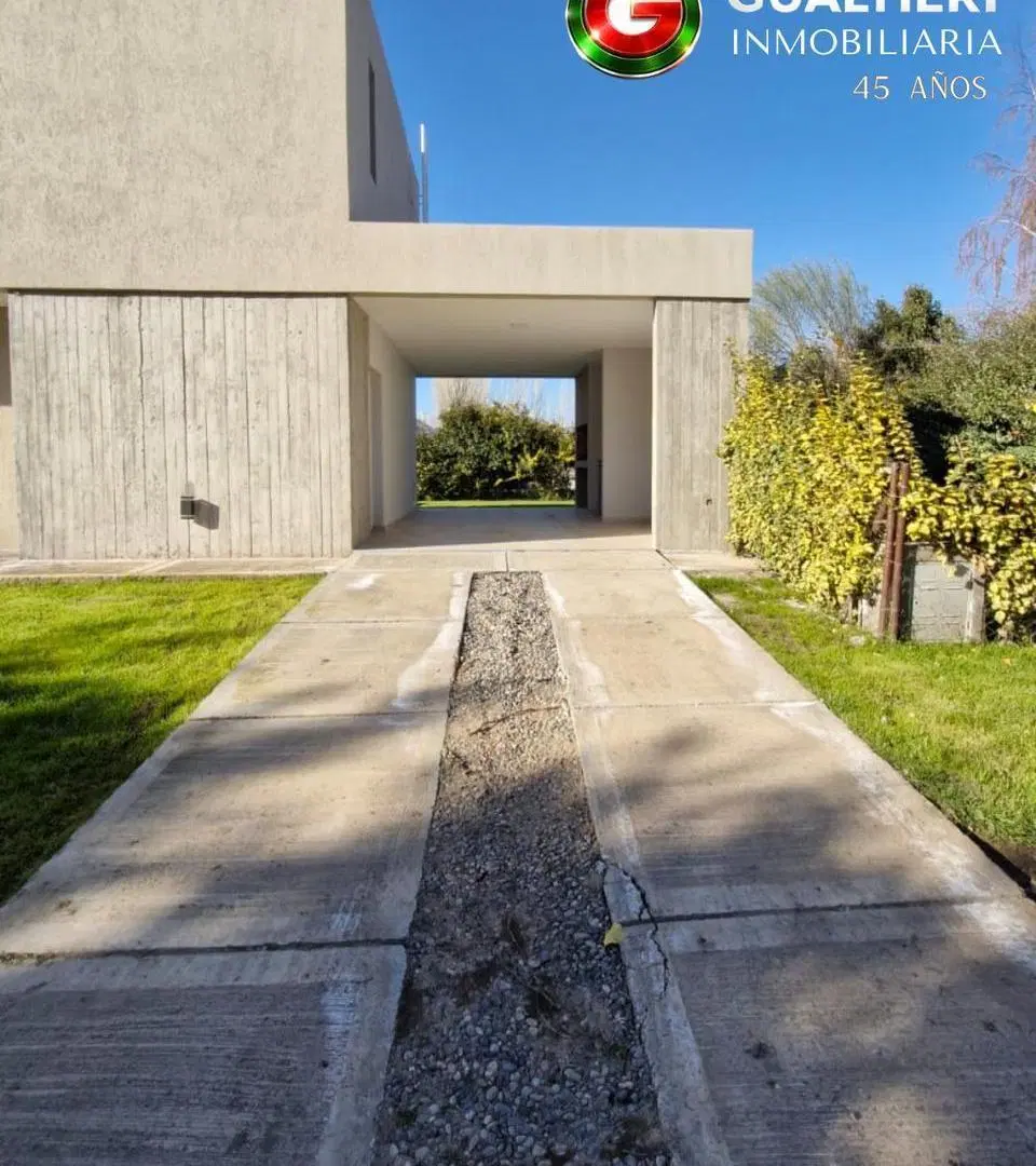 Casa en venta - Barrio Sauces del Limay 3