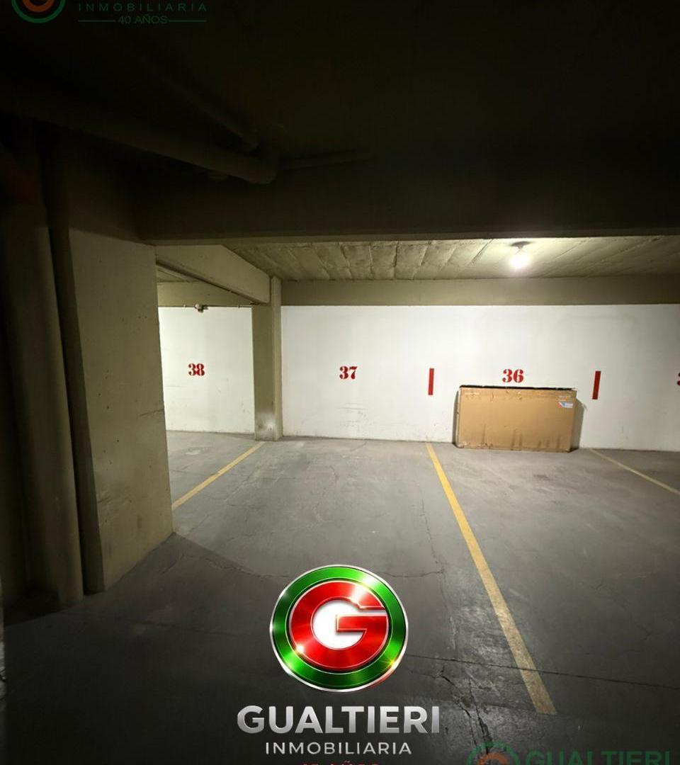 Foto de Departamento de dos dormitorios con cochera en venta, imagen 5