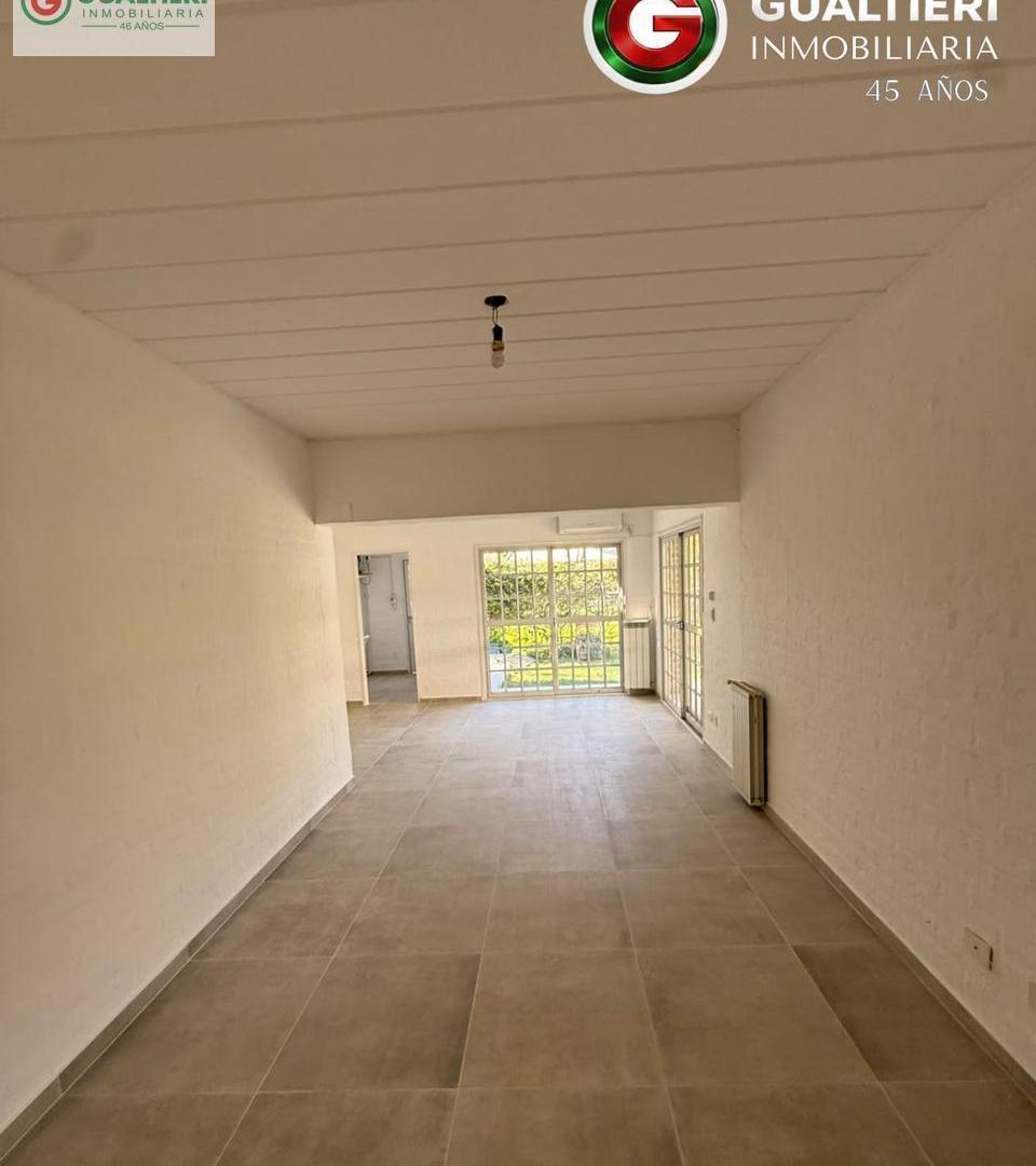 Foto de Casa de tres dormitorios en alquiler - Barrio Villa Luisa, imagen 2