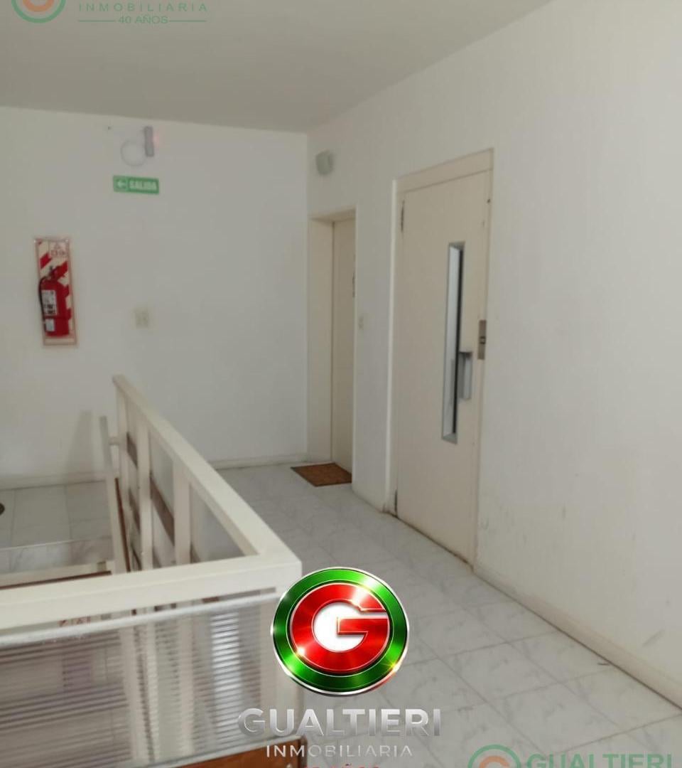 Foto de Departamento de tres dormitorios en alquiler, imagen 2