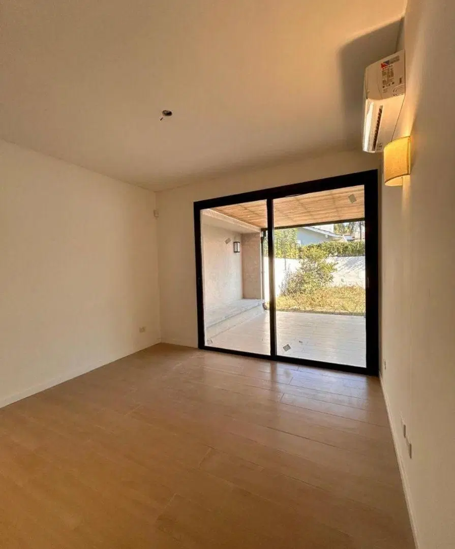 Casa NUEVA a estrenar, 2 dorm con jardin en San Isidro 2