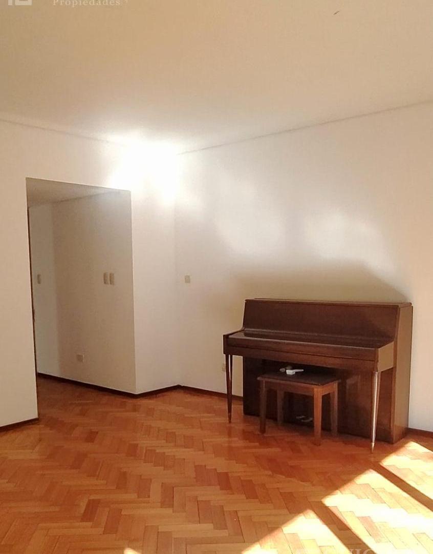 Foto de Departamento MUY LUMINOSO EN EXLUSIVA CALLE PARERA, imagen 2