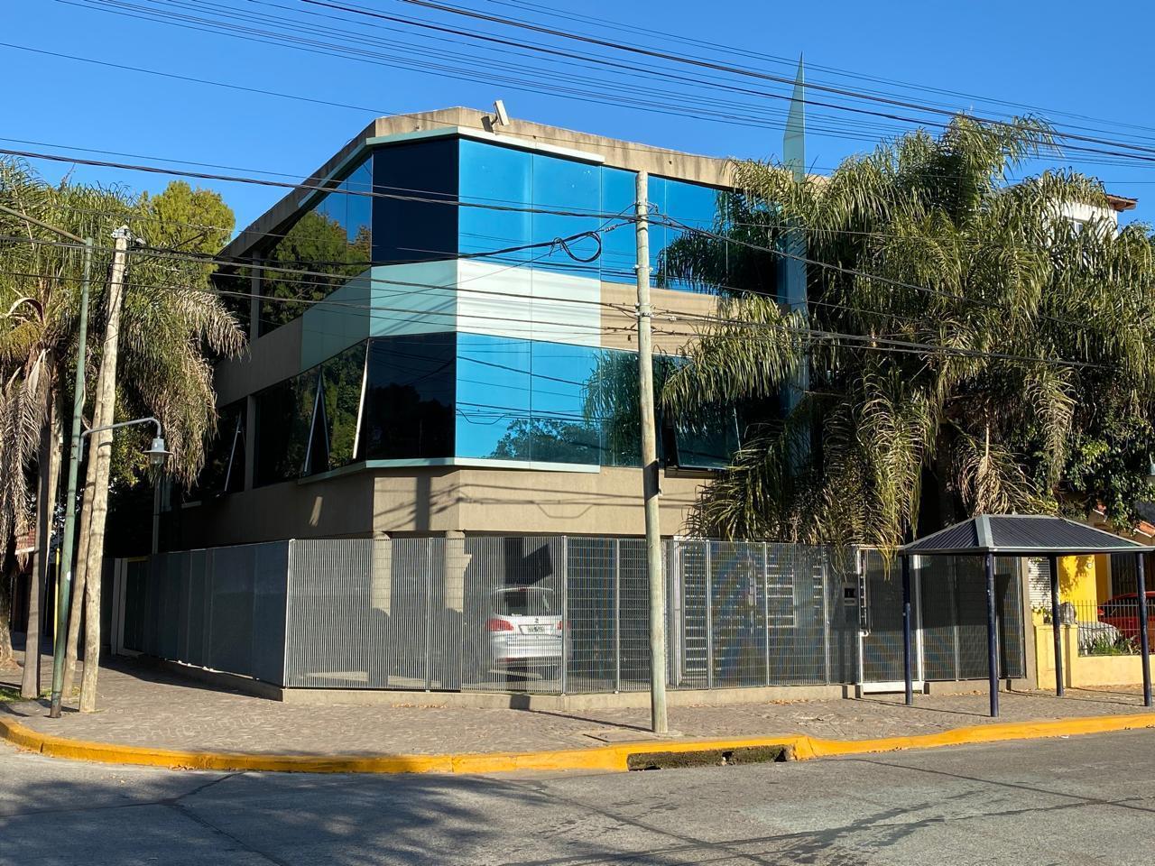 Oficinas sobre Dardo Rocha vista al Hipodromo