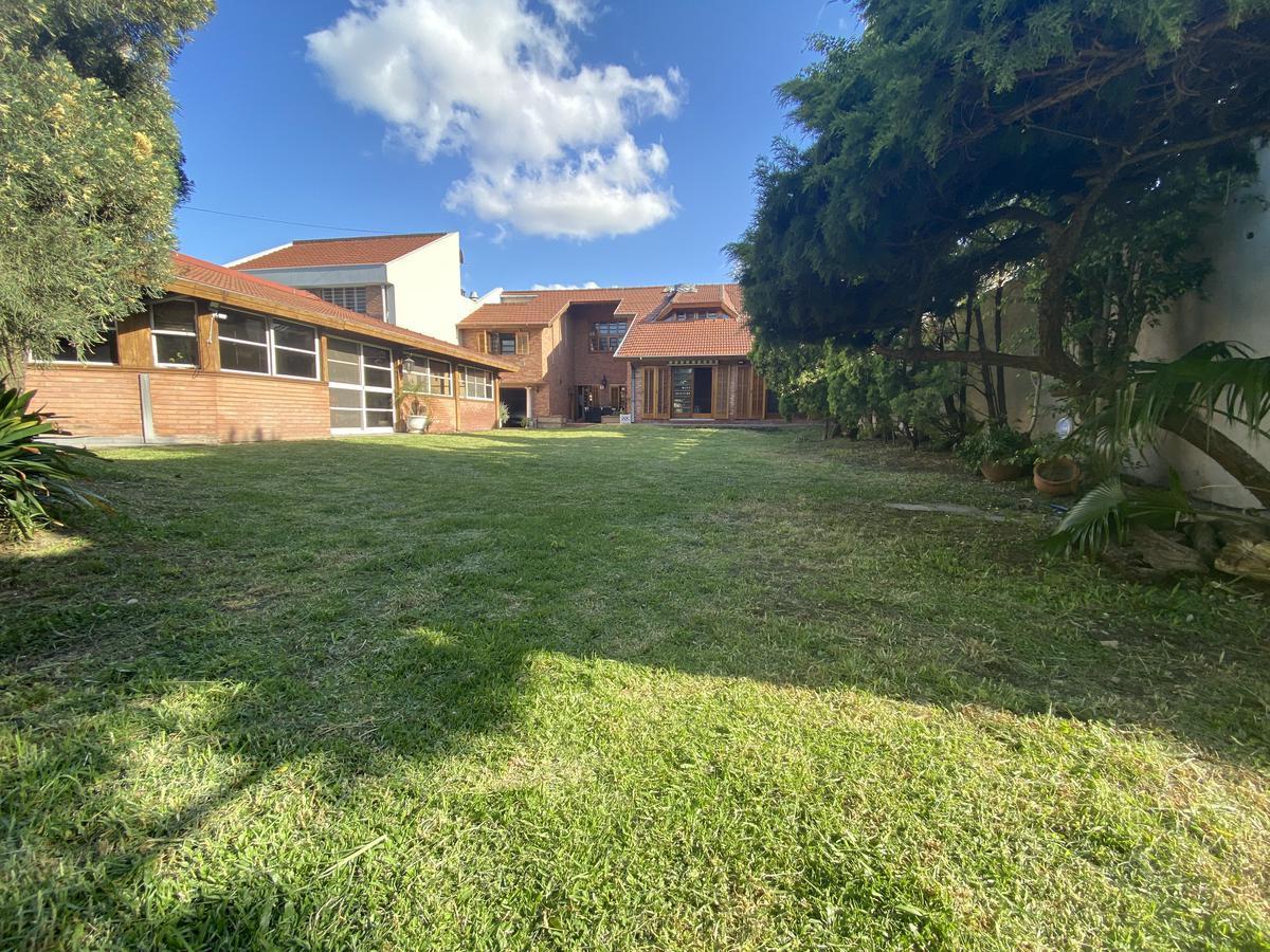 Hermoso Chalet de 4 Dorm. en Dos Plantas Mas Dependencias 5