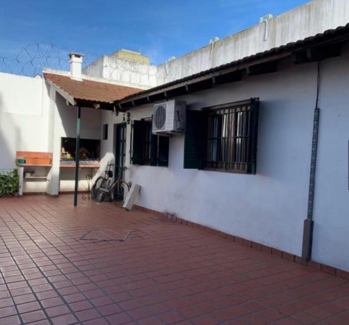 Casa de 6 Ambiente en Dos Plantas 1