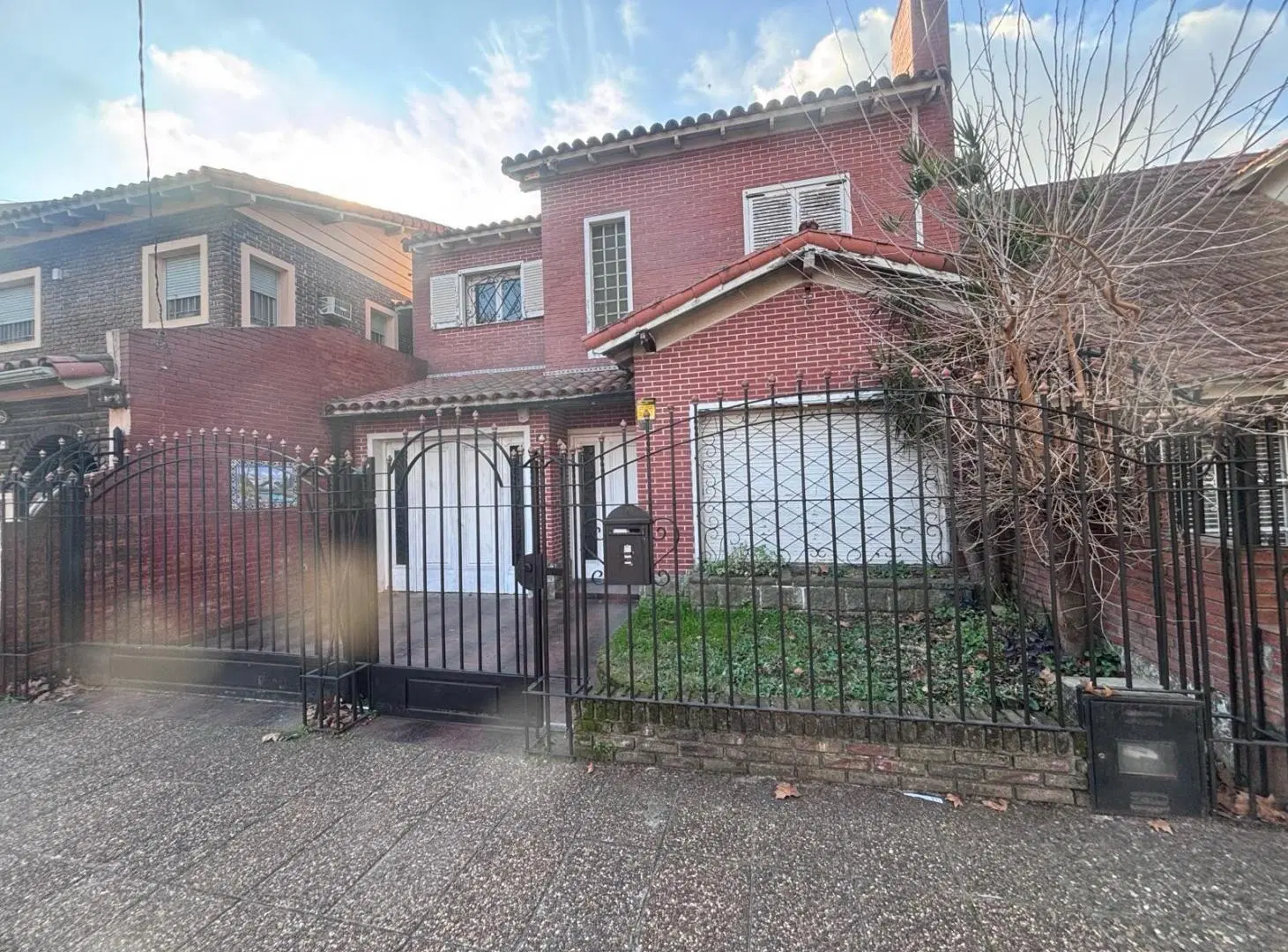 Casa muy bien ubicada. 8