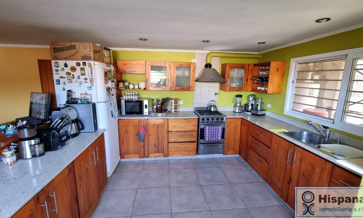 Excelente Oportunidad Para Inversores! Venta en Bloque, Múltiples Rentas 5 Locales y 3 Duplex 3