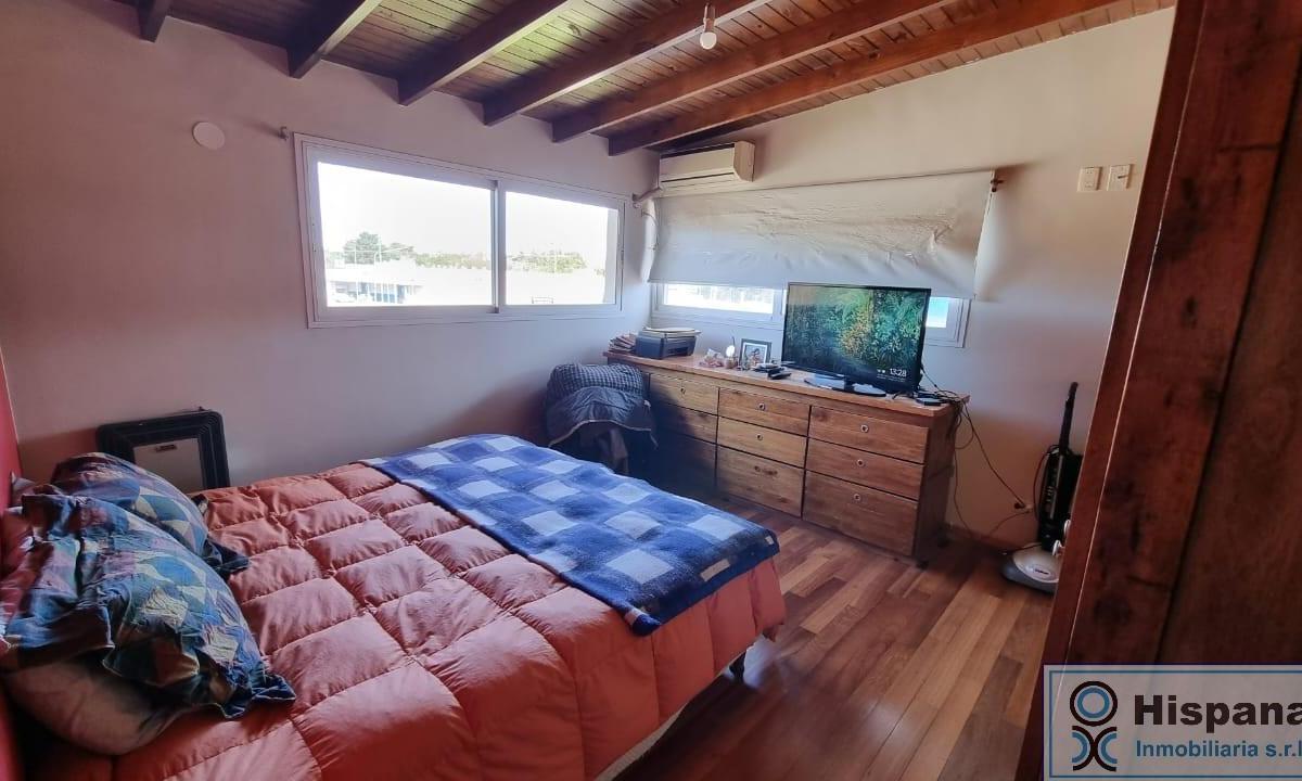 Excelente Oportunidad Para Inversores! Venta en Bloque, Múltiples Rentas 5 Locales y 3 Duplex. 5