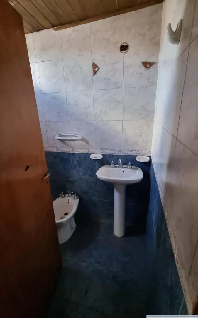 Casa y local en venta, sobre la calle Arteaga. En Manuel Alberti, Pilar. Ideal inversores!! 5