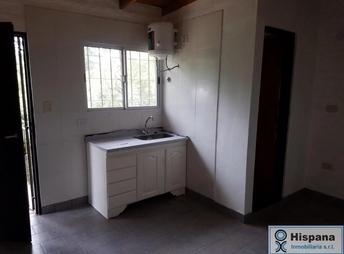 Departamento en alquiler! Sobre la calle La Pampa, Del Viso, Pilar. Excelente acceso! 1