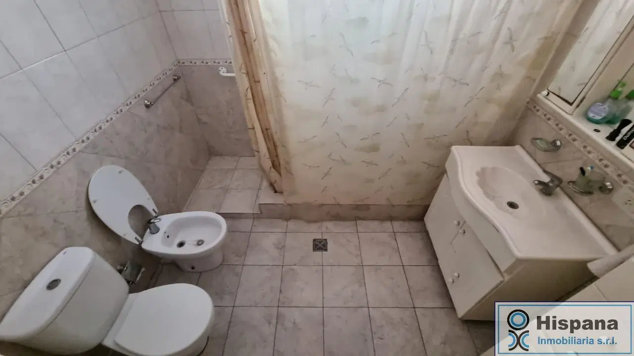 Casa en venta sobre la calle Las Acacias, en el Barrio La Lonja, Pilar. RETASADA 2