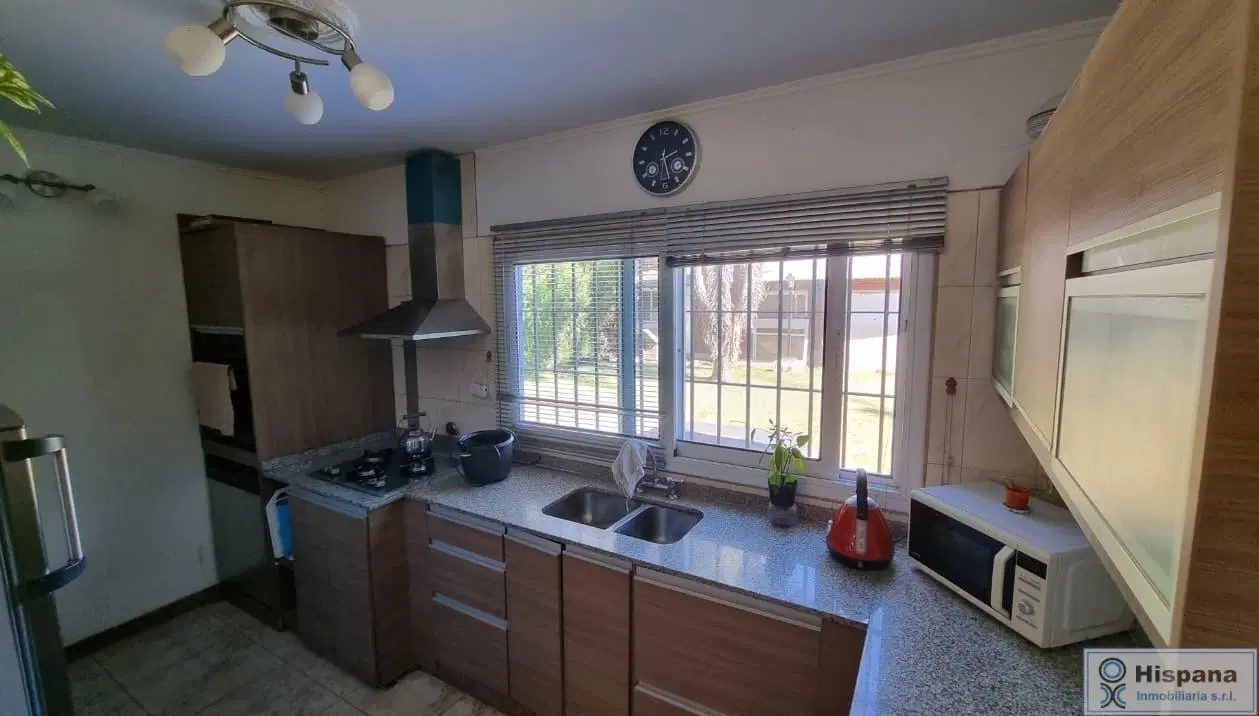 Hermosa casa en venta sobre la calle Jujuy, en el Barrio Pellegrini III, Villa Rosa, Pilar 4