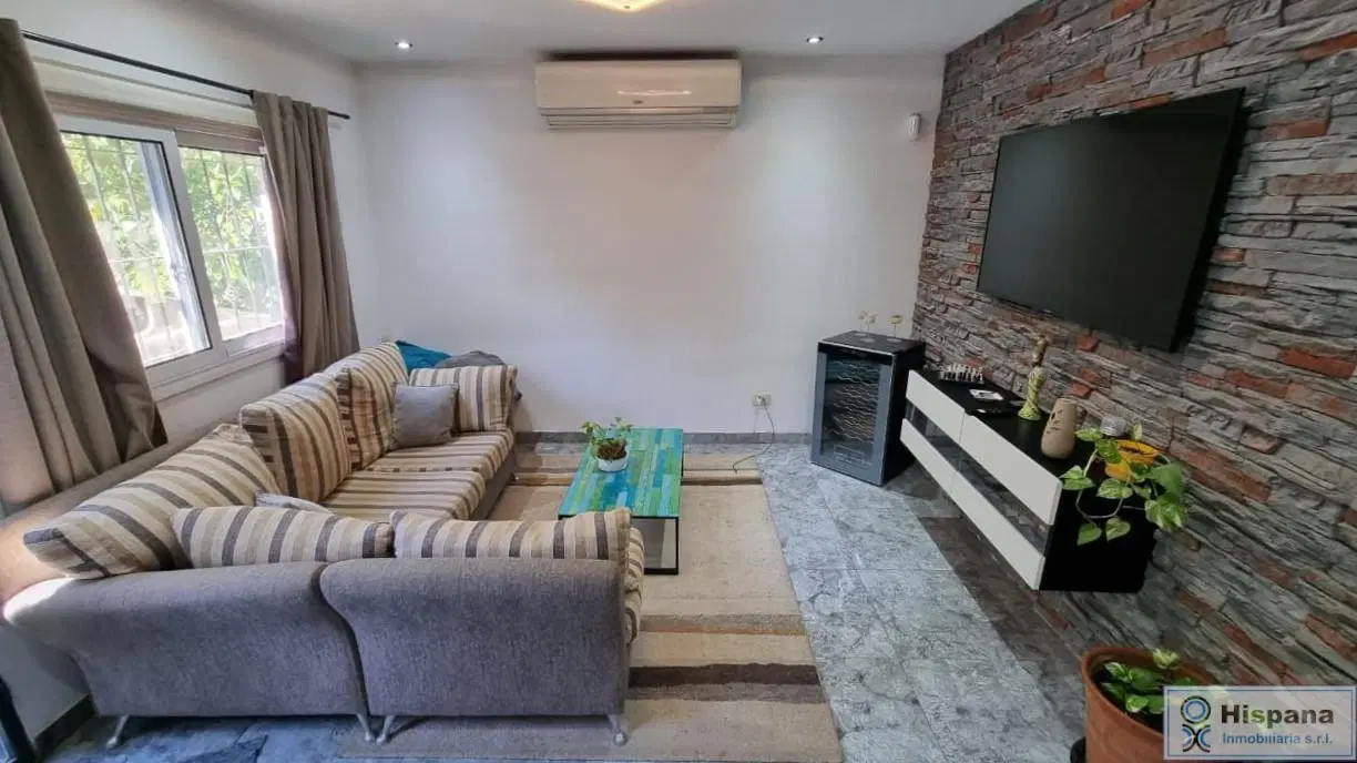 Hermosa casa en venta sobre la calle Jujuy, en el Barrio Pellegrini III, Villa Rosa, Pilar 2