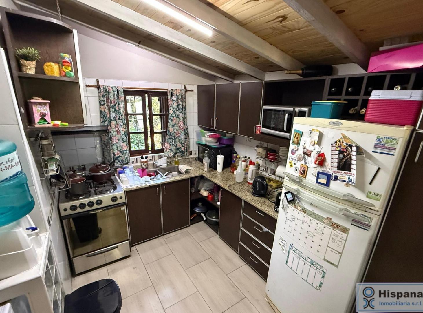 Foto de RETASADA OPORTUNIDAD! Casa en venta con pileta en el Barrio El, imagen 4