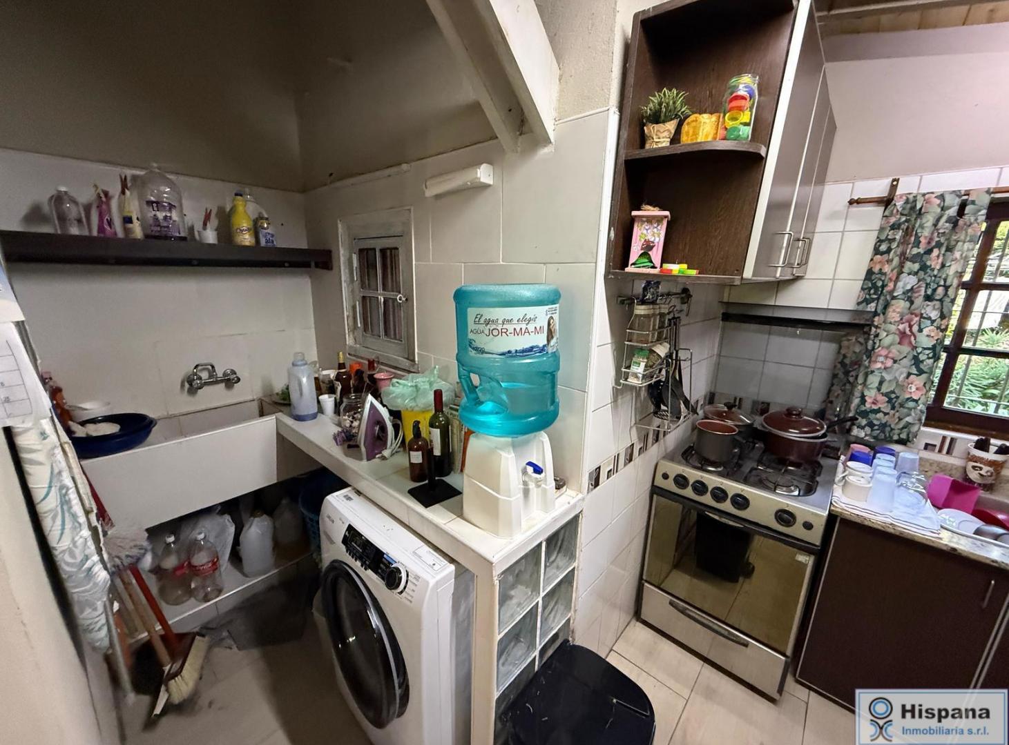 Foto de RETASADA OPORTUNIDAD! Casa en venta con pileta en el Barrio El, imagen 3