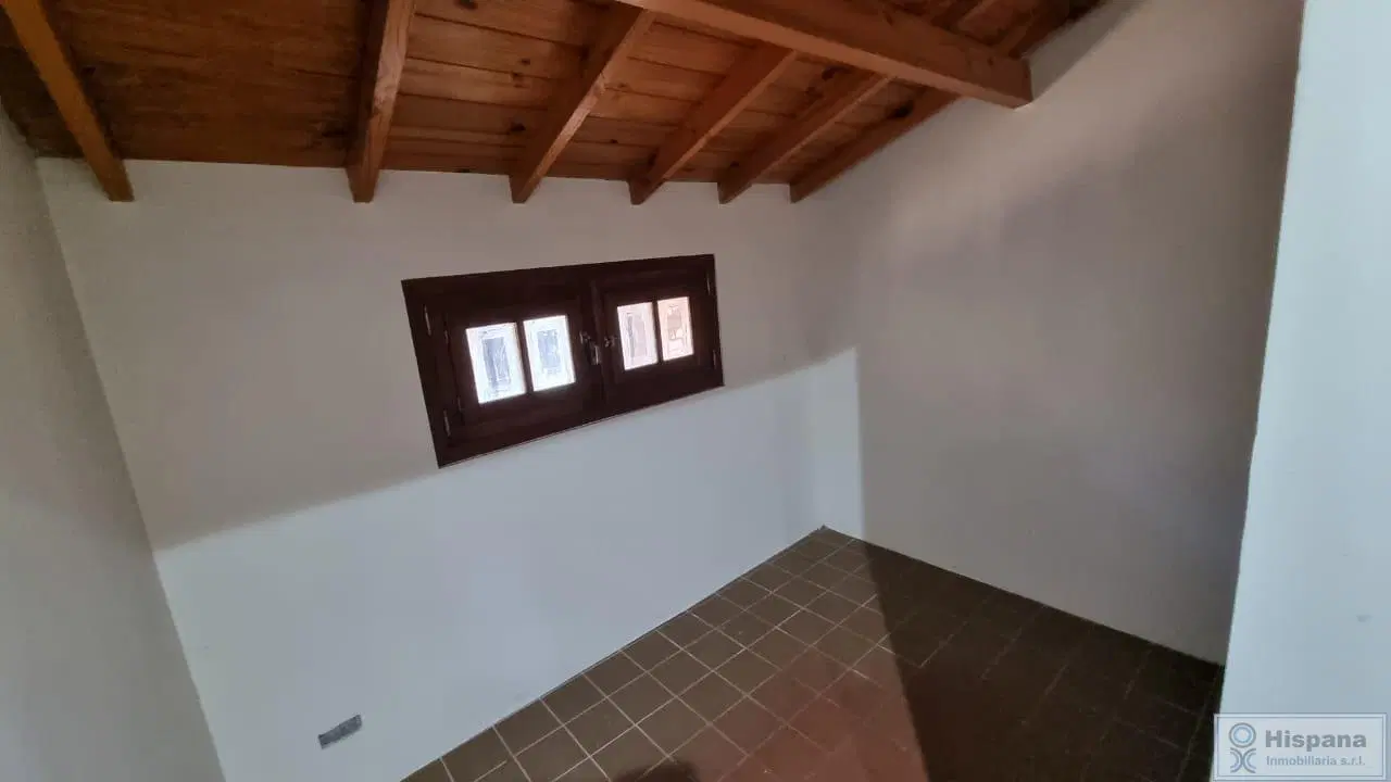 Casa en alquiler, con hermoso parque. Sobre la calle Gutiérrez, en del Del Viso, Pilar! 8