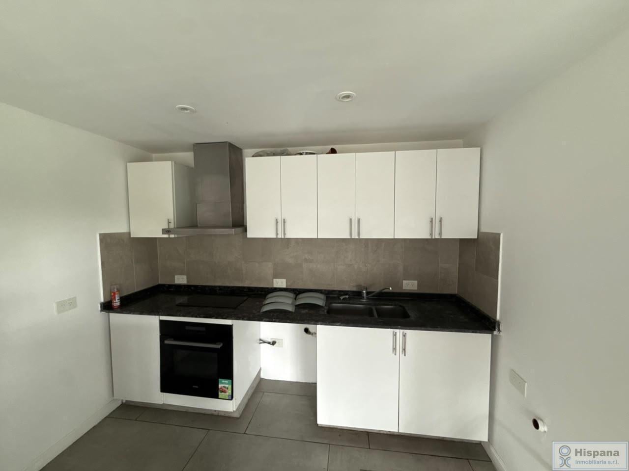 Foto de Hermoso departamento tipo dúplex en alquiler sobre la calle Los, imagen 4