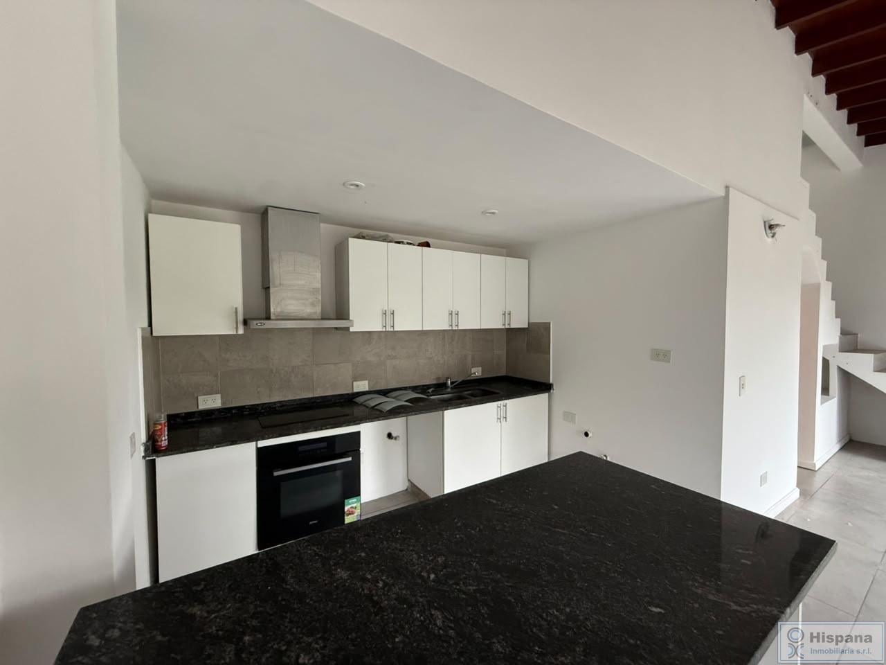 Foto de Hermoso departamento tipo dúplex en alquiler sobre la calle Los, imagen 5