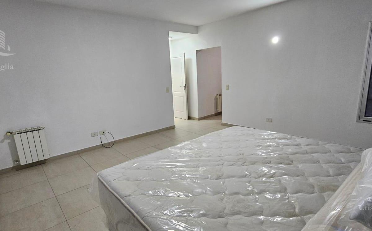 Venta - Casa 4 Ambientes, Jardin, Pileta - Santa Catalina, Villanueva, Tigre 3