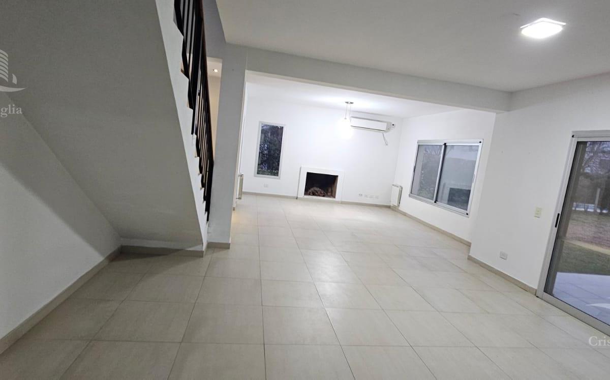 Venta - Casa 4 Ambientes, Jardin, Pileta - Santa Catalina, Villanueva, Tigre 3
