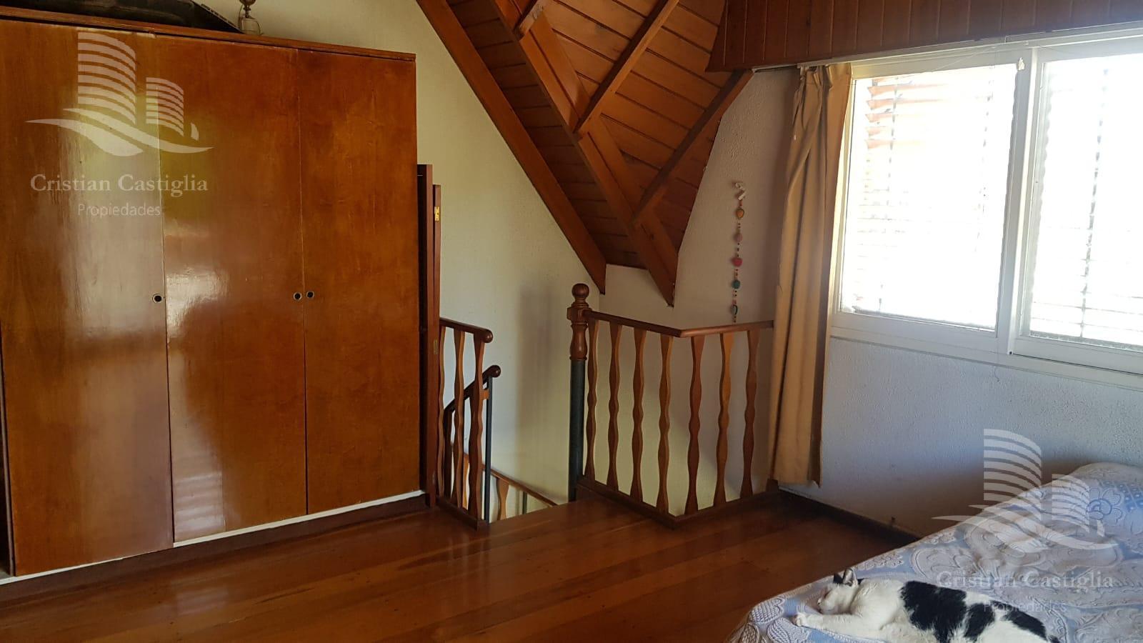 Foto de Casa en Venta en VILLA MARTELLI Barrio Parque con gran jardin, imagen 4