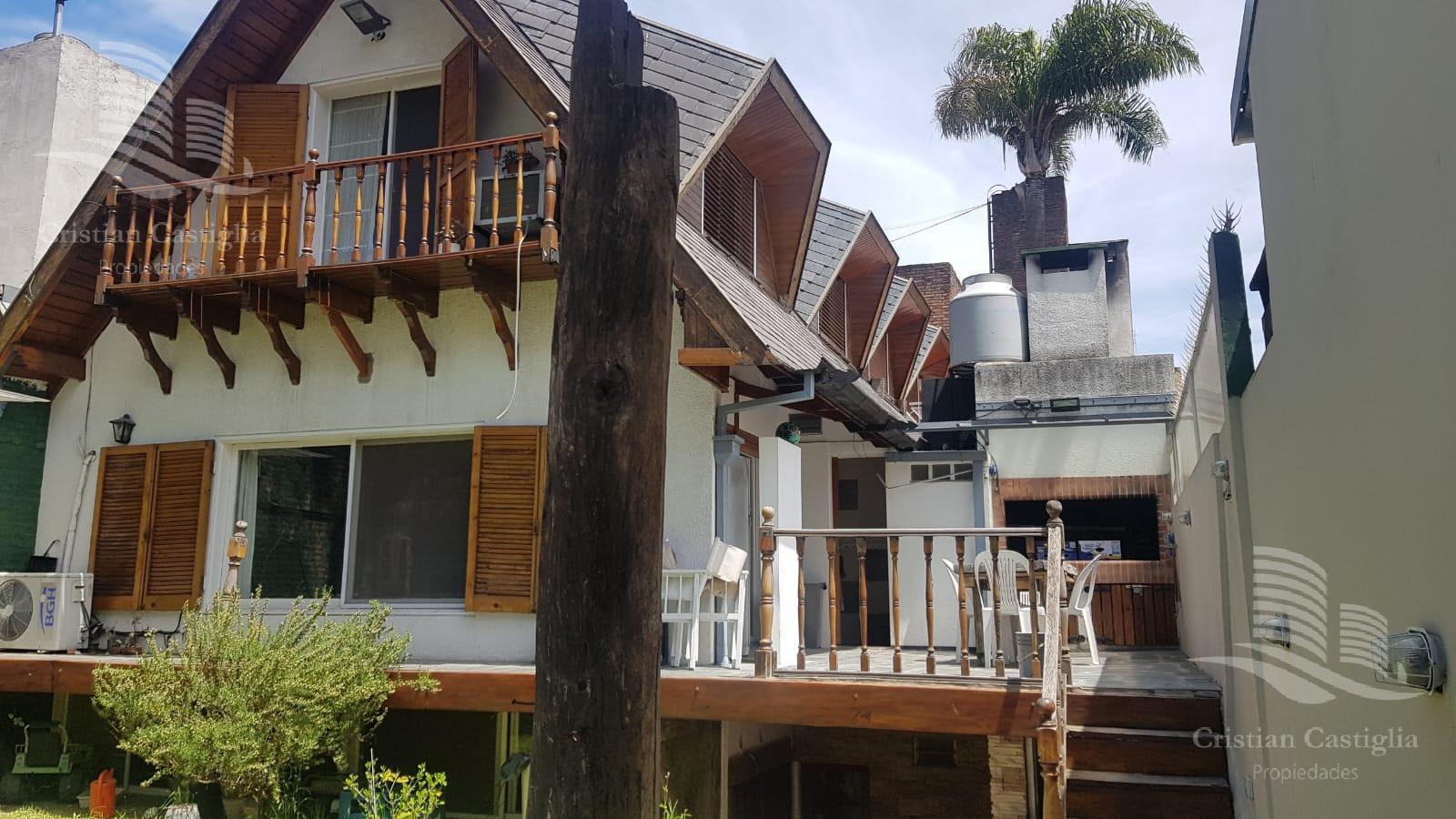 Foto de Casa en Venta en VILLA MARTELLI Barrio Parque con gran jardin, imagen 1