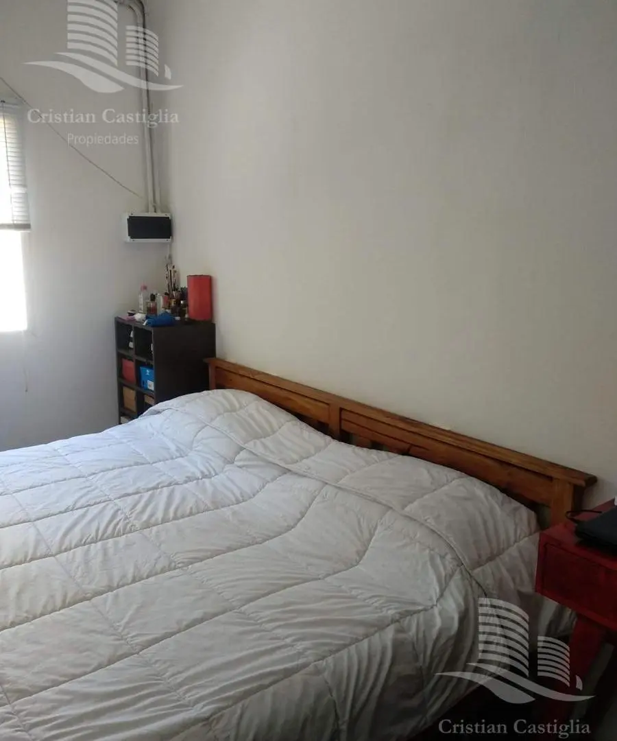 Casa al frente con cochera 5