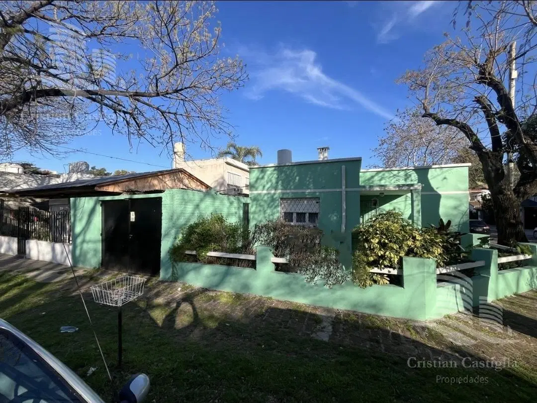 Casa 2 Ambientes con Jardin en Venta en Munro 2
