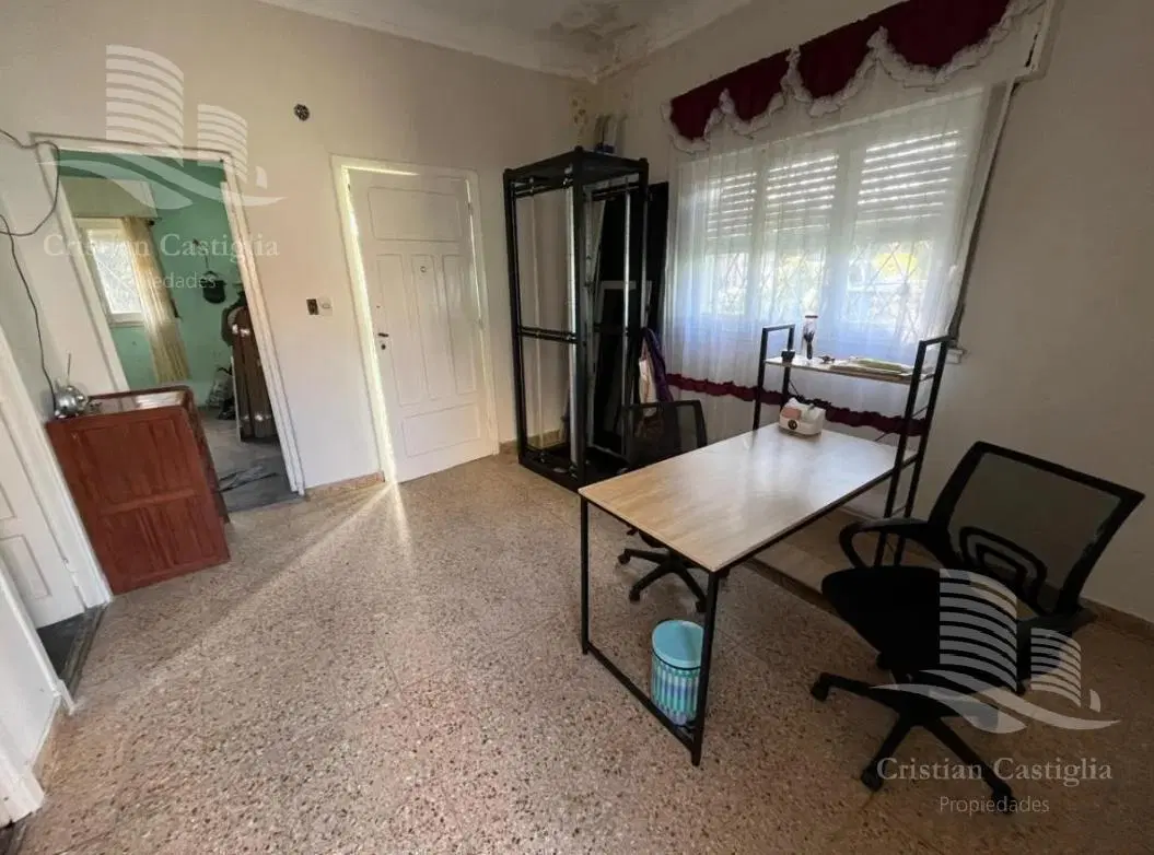 Casa 2 Ambientes con Jardin en Venta en Munro 4