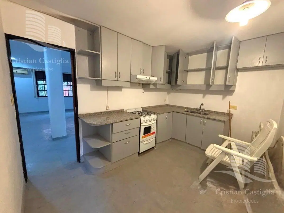 Casa 4 Ambientes en Venta en Olivos 1