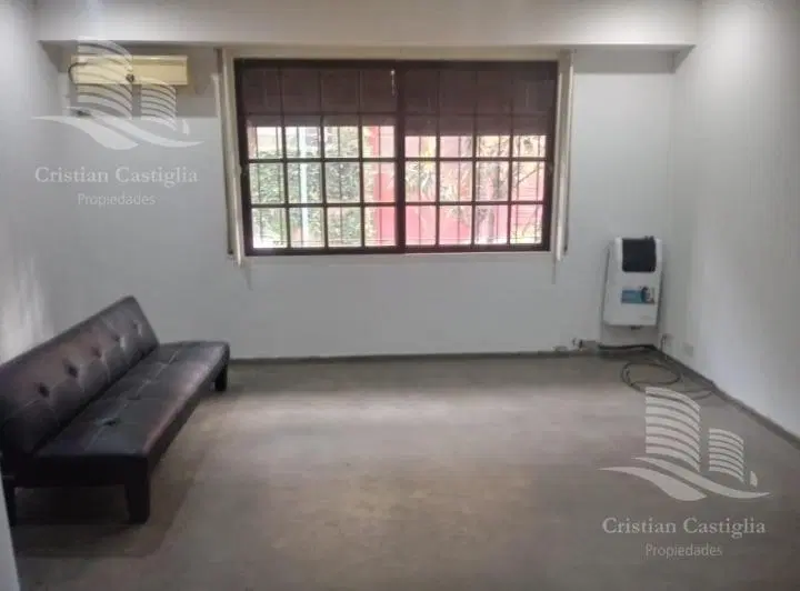 Casa 4 Ambientes en Venta en Olivos 3