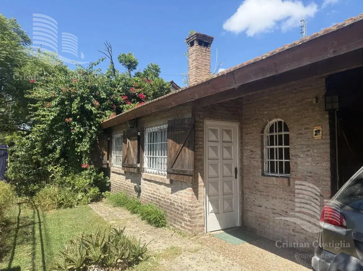 Casa Tipo Chalet Con Pileta en Venta en Don Torcuato 3